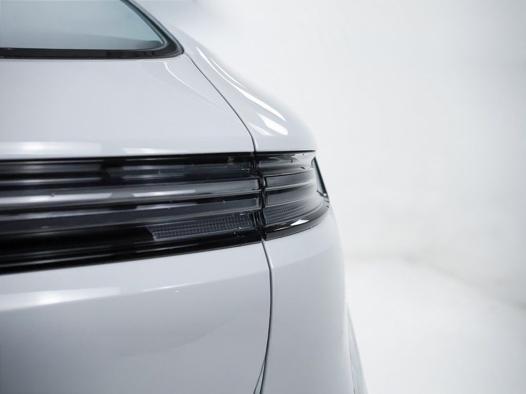 2026 Porsche Cayenne Turbo E-Hybrid - Photo 12