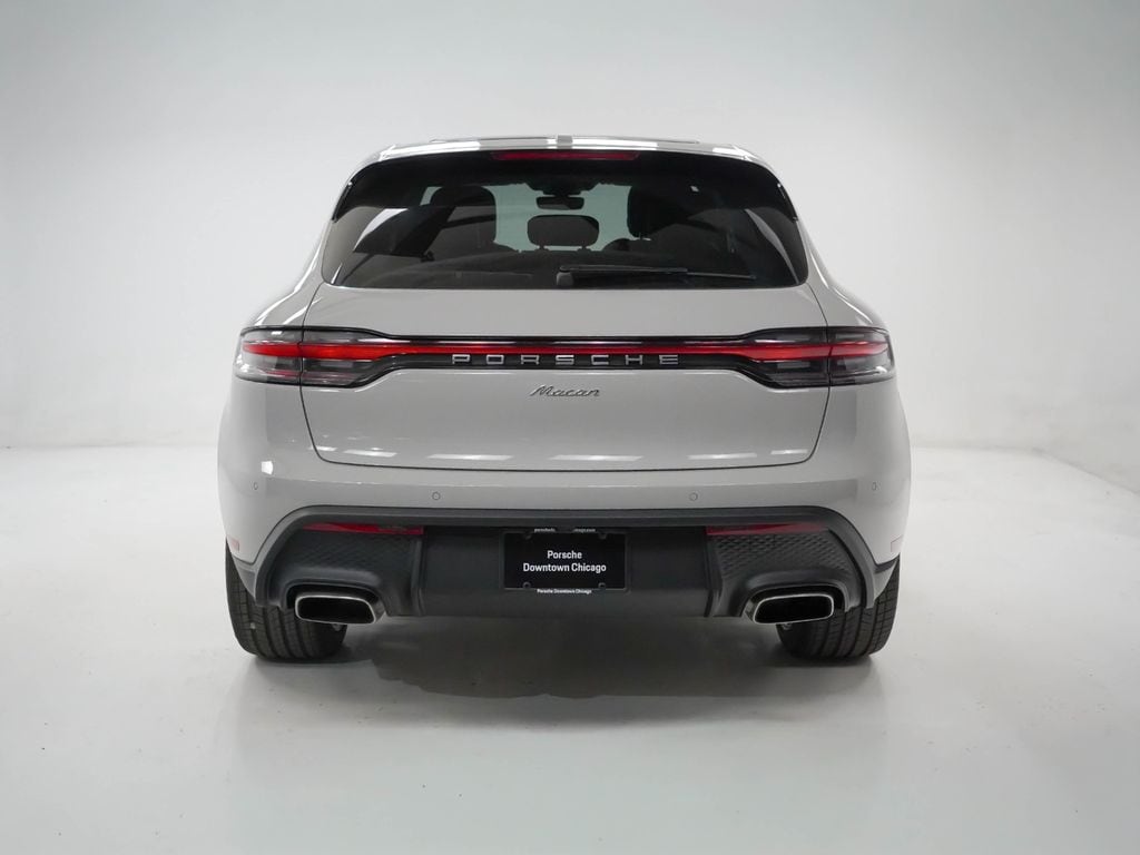 2026 Porsche Macan - Photo 11