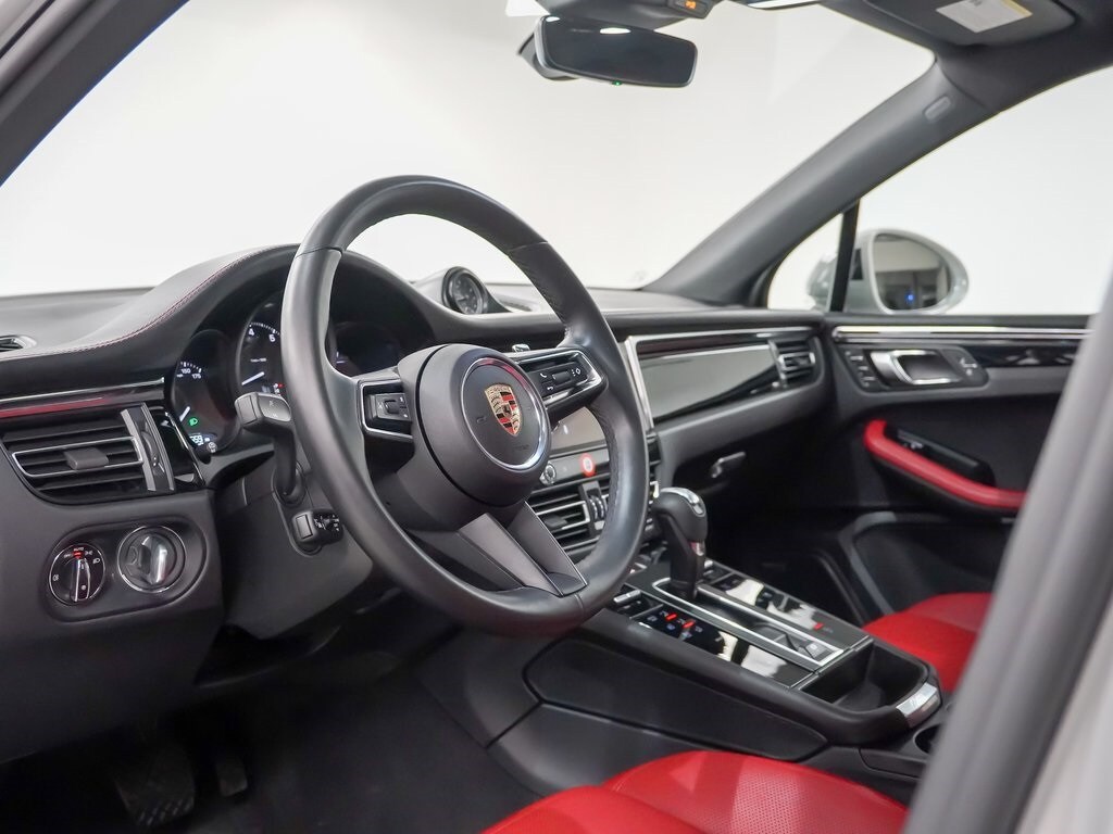 Used 2025 Porsche Macan SUV