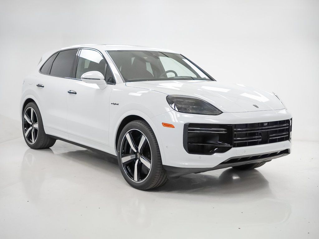 2026 Porsche Cayenne Turbo E-Hybrid - Photo 8