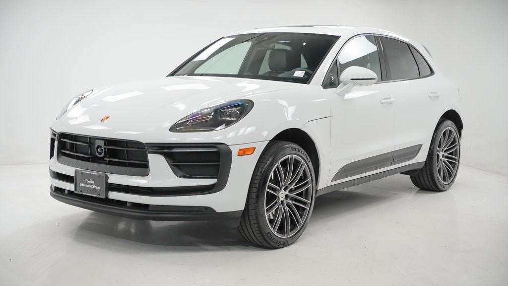 2025 Porsche Macan Base