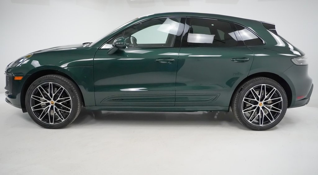 2026 Porsche Macan GTS photo 2