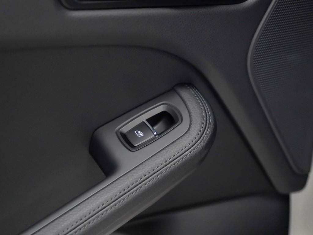 2026 Porsche Macan - Photo 29