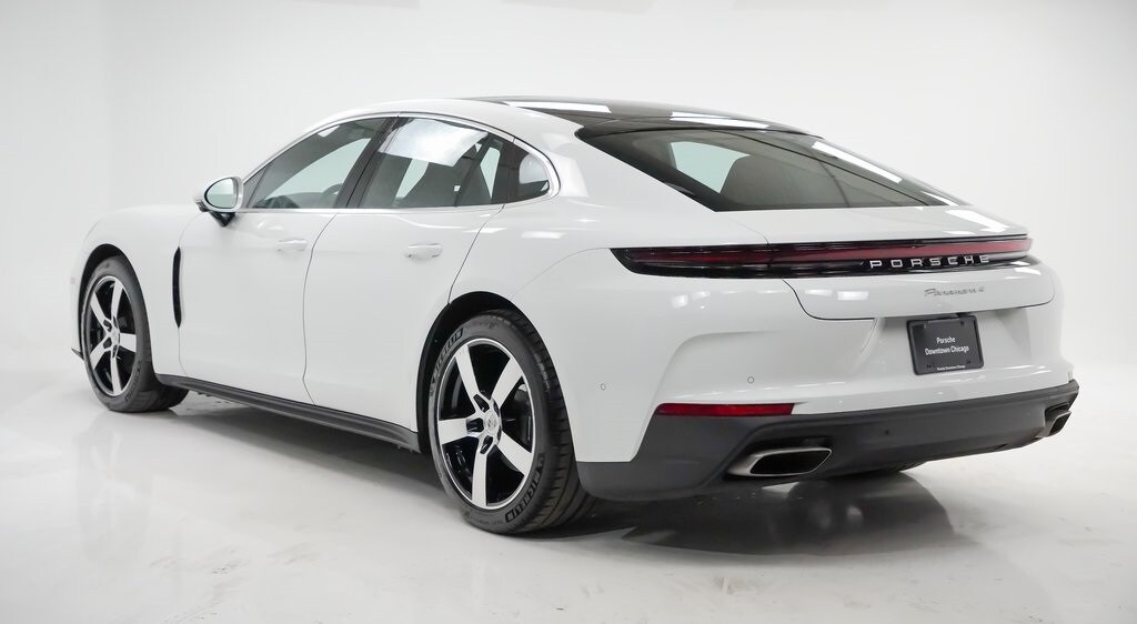 2025 Porsche Panamera 4 photo 3