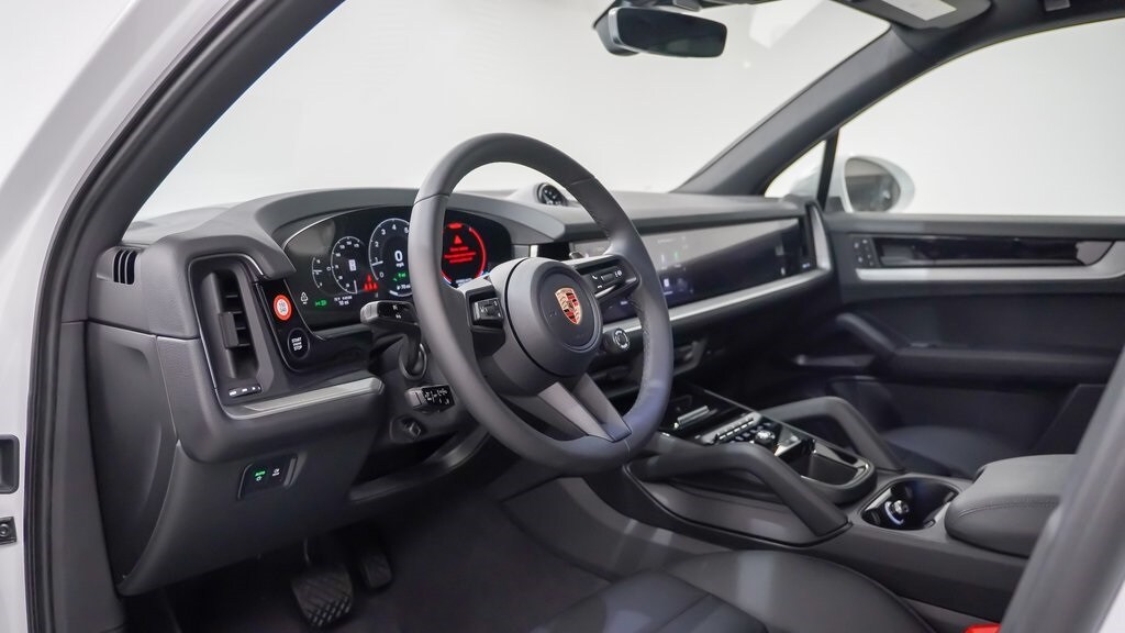 2026 Porsche Cayenne E-Hybrid Base photo 4