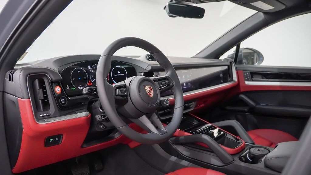 2026 Porsche Cayenne E-Hybrid Coupe photo 3