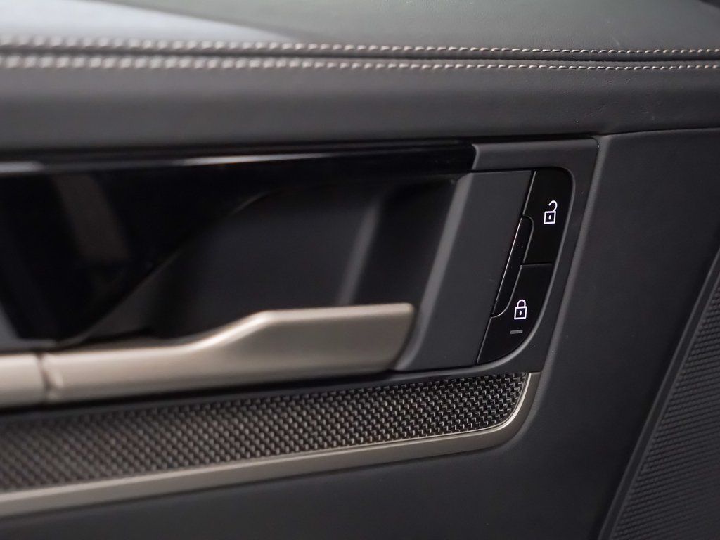 2026 Porsche Cayenne Coup Turbo E-Hybrid - Photo 15