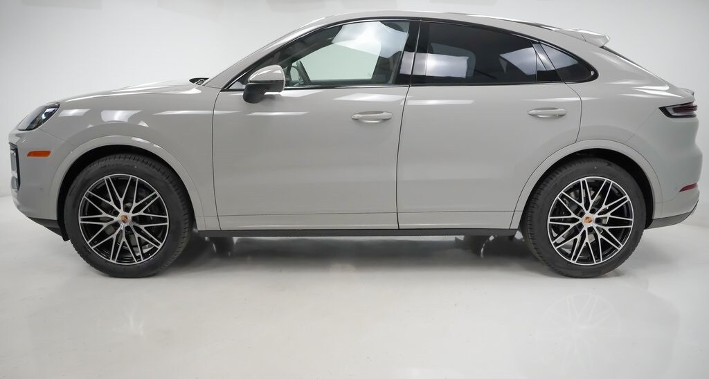 2026 Porsche Cayenne Coupe Base photo 2