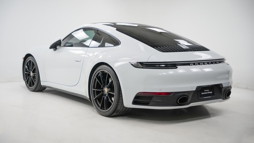 2022 Porsche 911 photo 3
