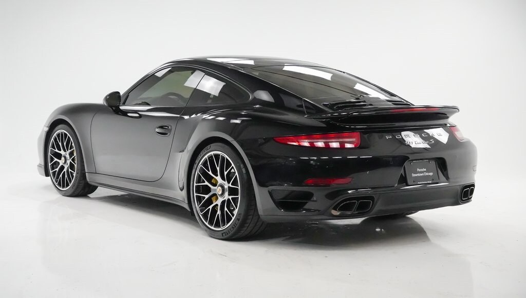 2015 Porsche 911 Turbo S photo 3