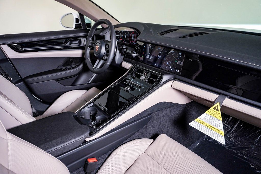 2026 Porsche Panamera Base - Photo 14