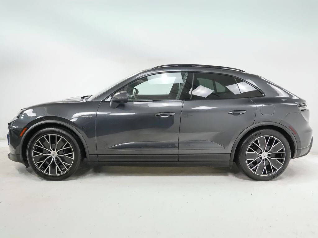 Certified 2025 Porsche Macan Base with VIN WP1AD2XA4SL077812 for sale in Chicago, IL