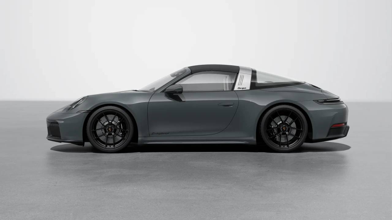 2026 Porsche 911 Targa 4 GTS photo 2