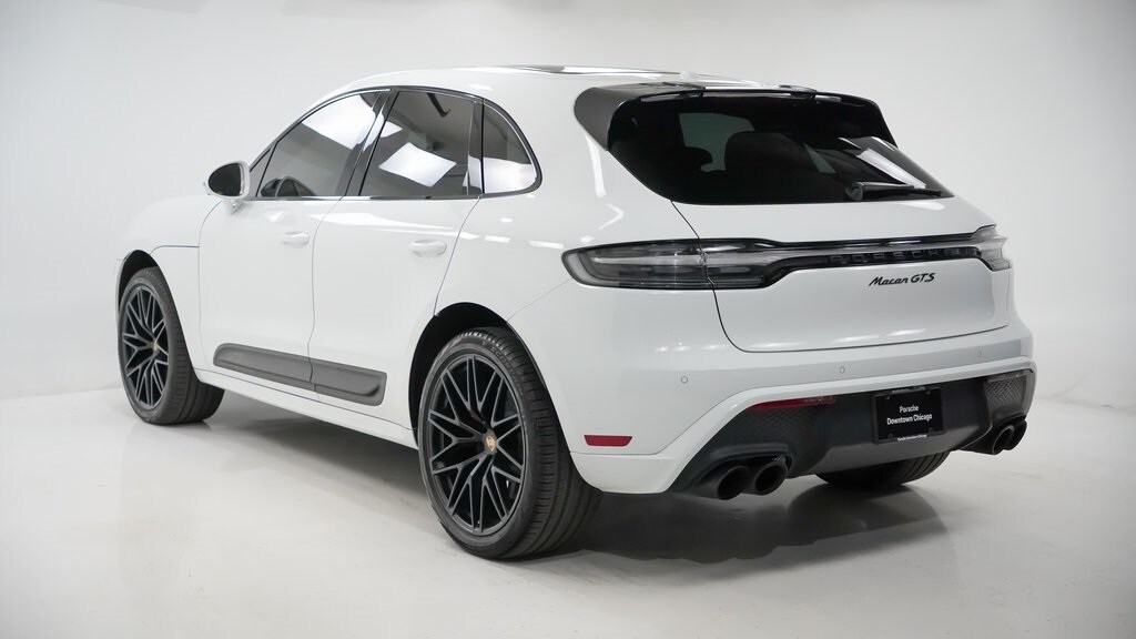 2024 Porsche Macan GTS photo 2