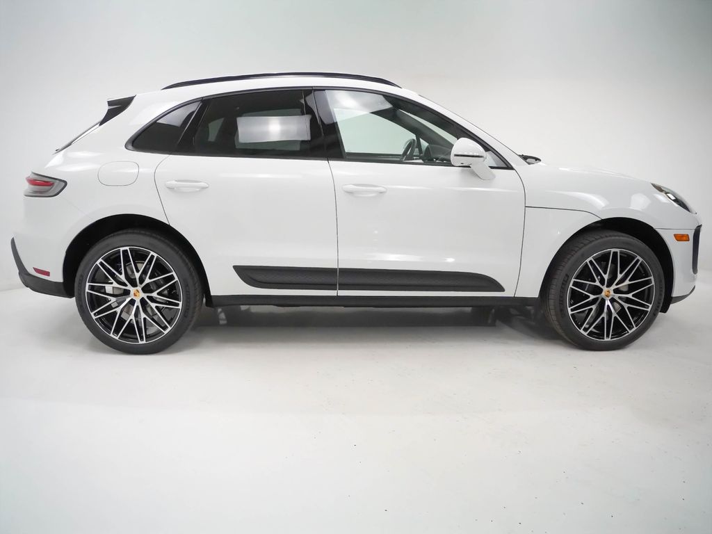 2026 Porsche Macan Base - Photo 9