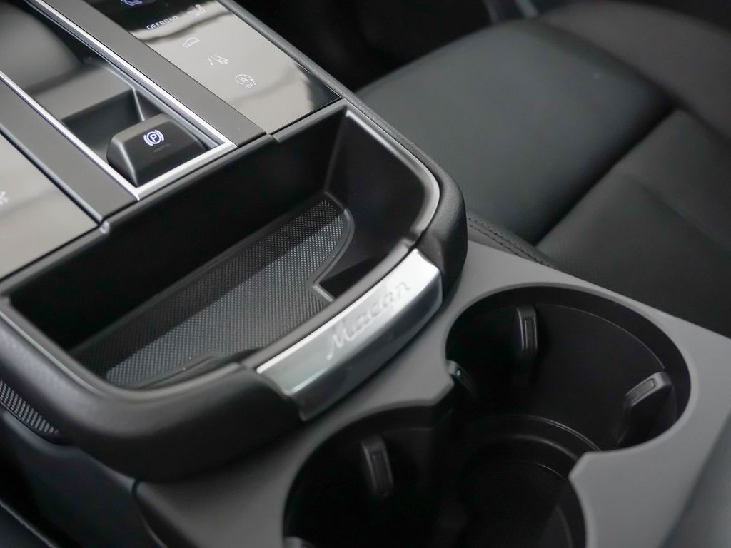 2026 Porsche Macan Base - Photo 33