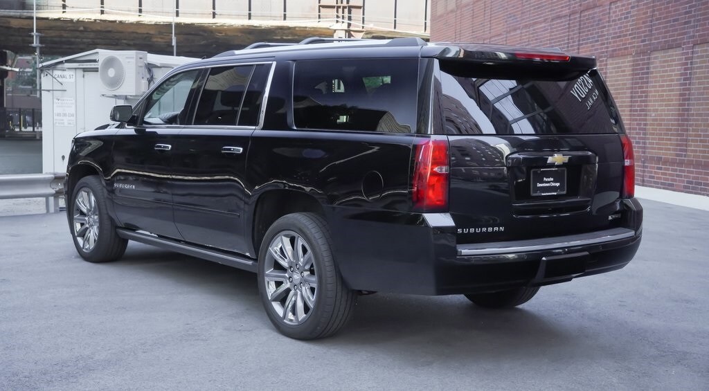 2018 Chevrolet Suburban Premier photo 3