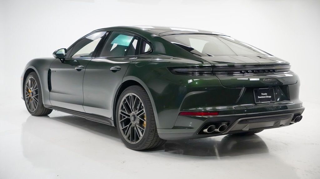 2025 Porsche Panamera E-Hybrid Turbo photo 3