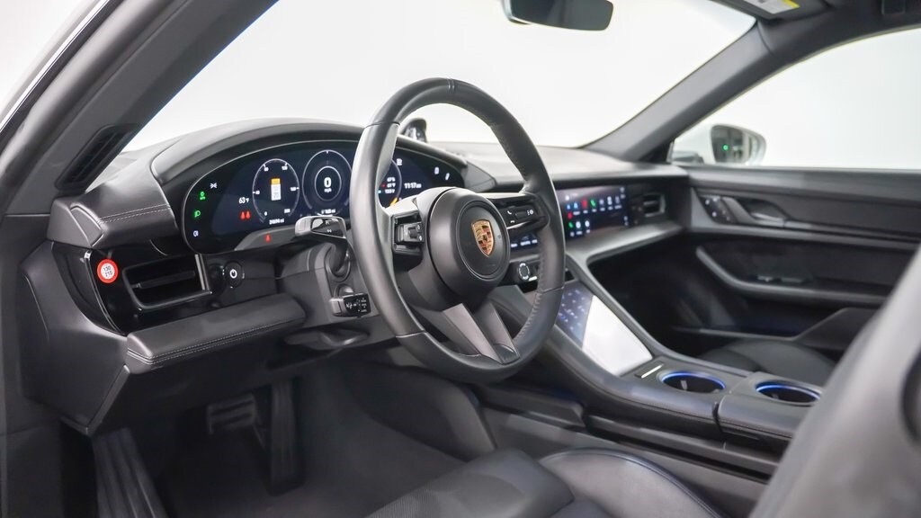 2024 Porsche Taycan 4S photo 4