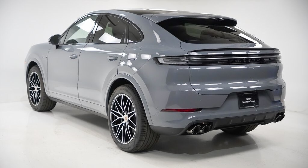 2026 Porsche Cayenne E-Hybrid Coupe photo 2