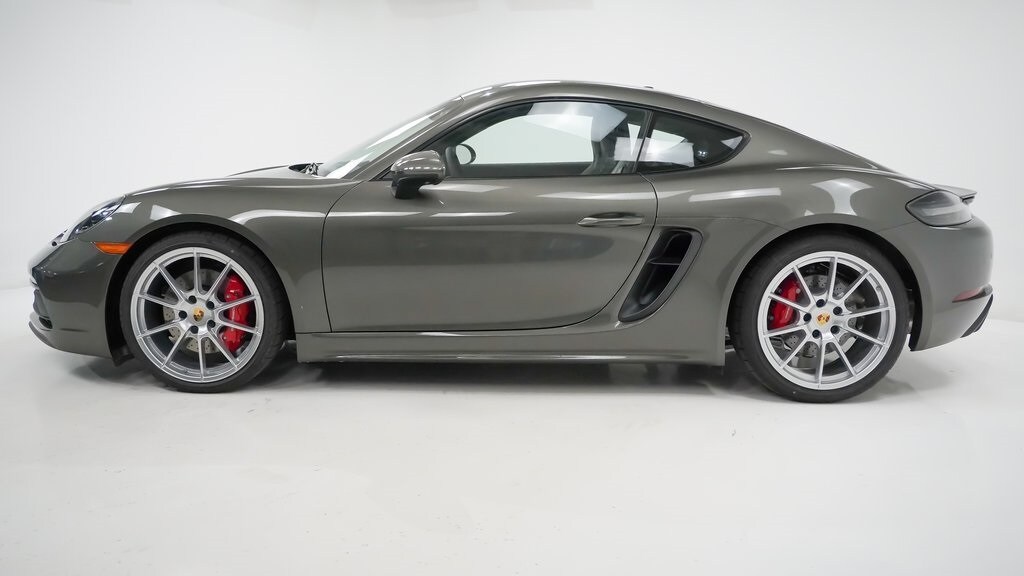 2025 Porsche Cayman GTS 4.0 photo 2