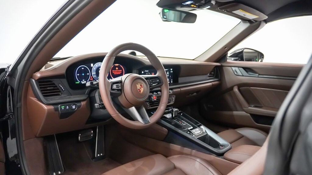 2025 Porsche 911 Targa 4 GTS photo 4