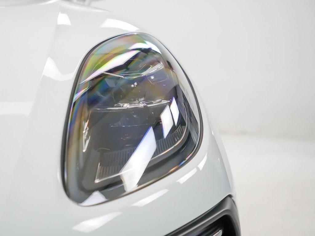 2026 Porsche Macan Base - Photo 6