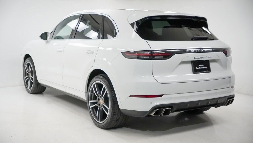 2019 Porsche Cayenne Turbo photo 2