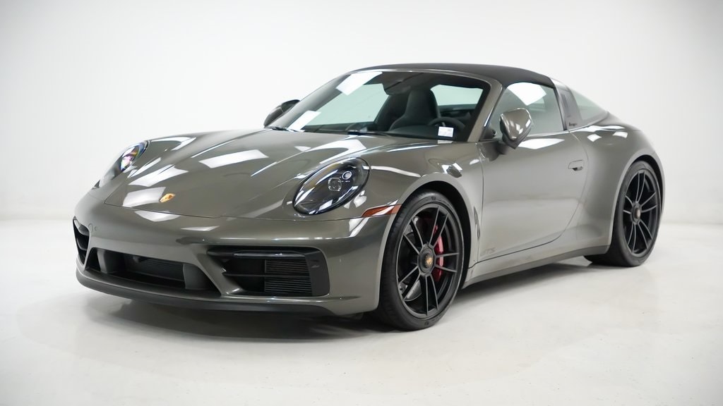 2023 Porsche 911 GTS's photo