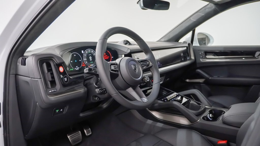 2026 Porsche Cayenne E-Hybrid Coupe Turbo photo 3