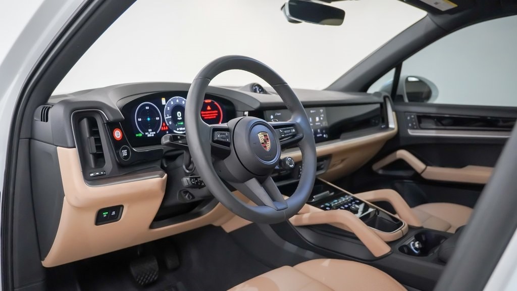 Used 2025 Porsche Cayenne E-Hybrid  SUV
