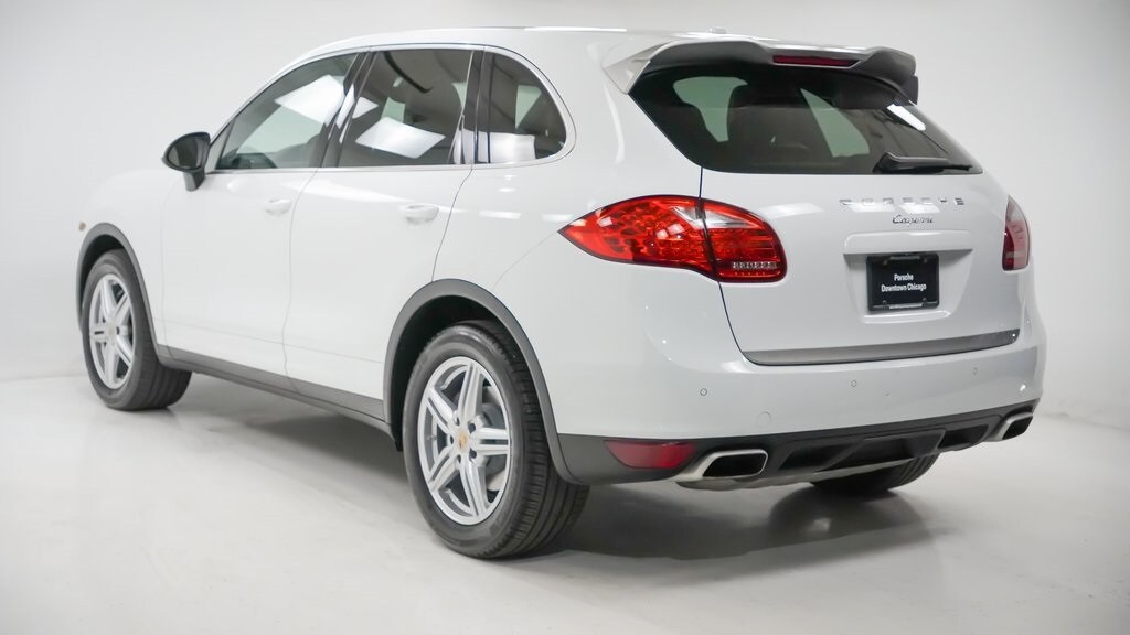 2014 Porsche Cayenne Platinum Edition photo 3
