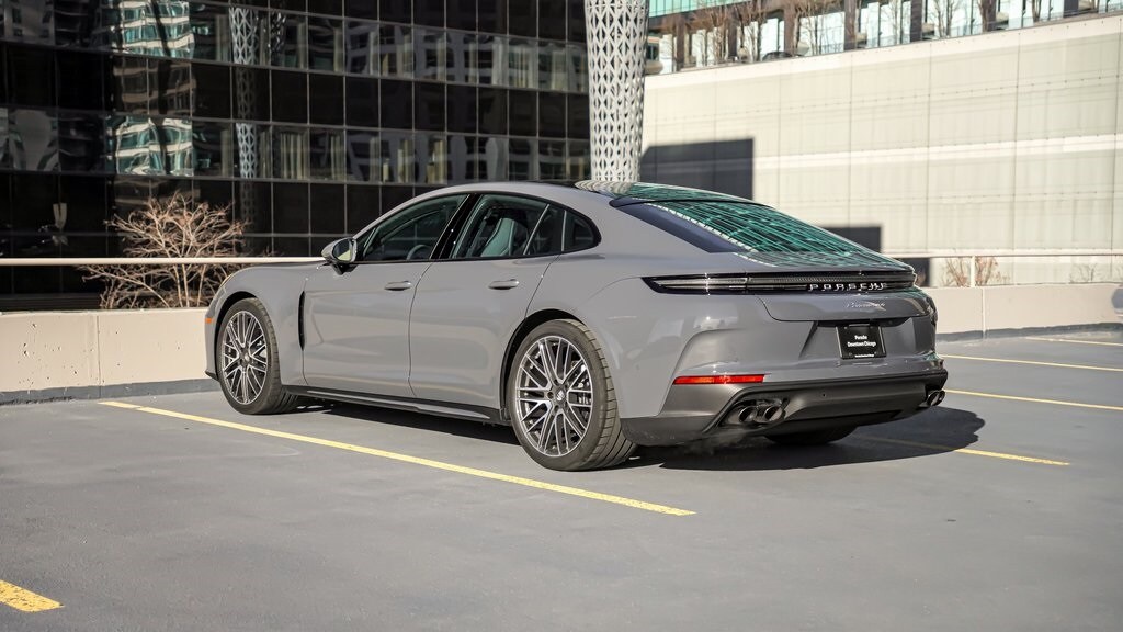 2025 Porsche Panamera 4 photo 3