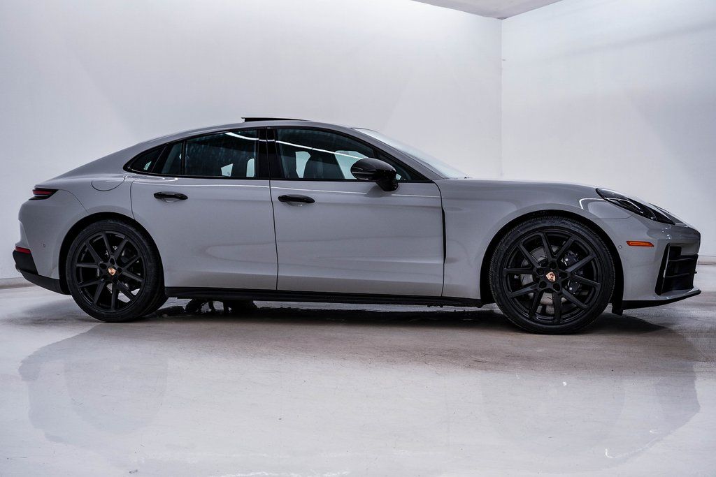 2026 Porsche Panamera Base - Photo 9