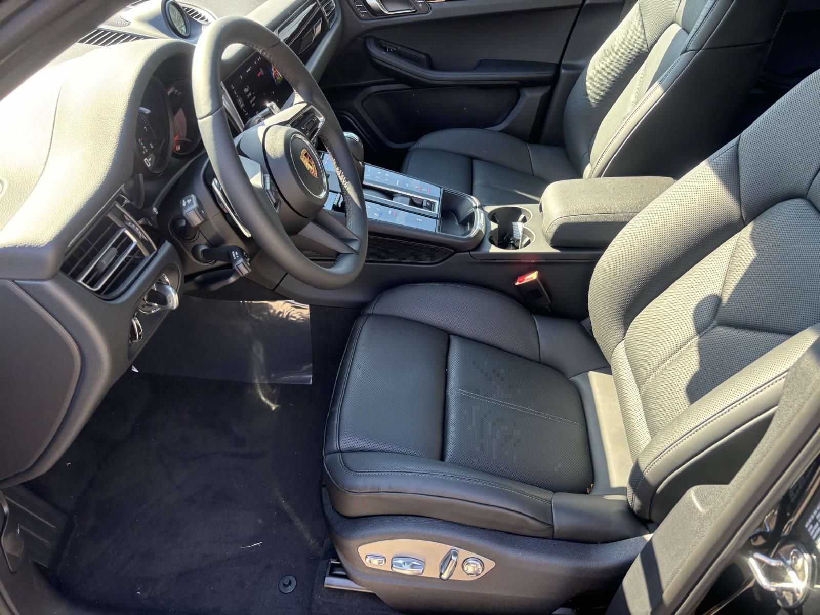 2026 Porsche Macan Base - Photo 15
