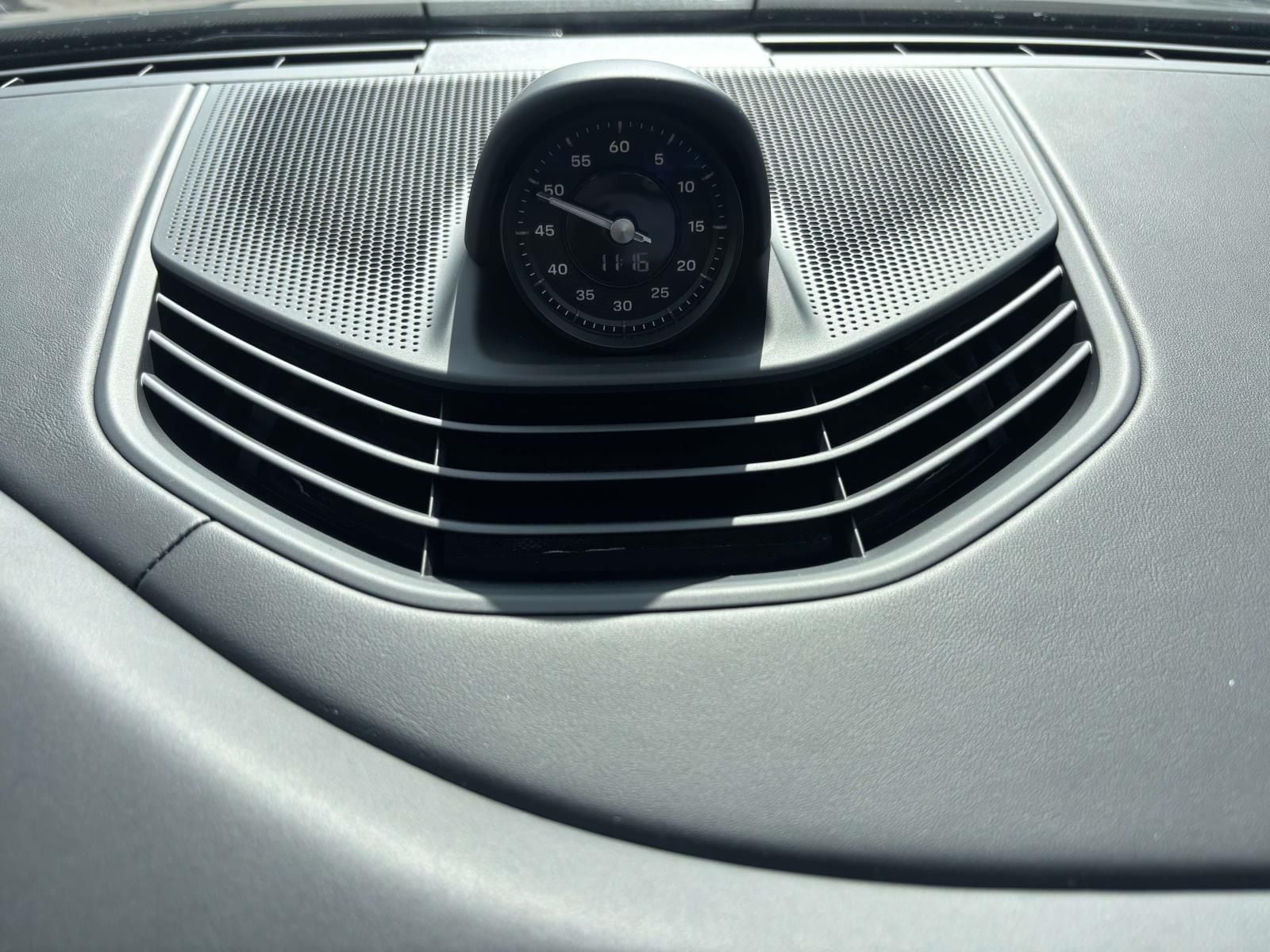 2026 Porsche Taycan Base - Photo 31