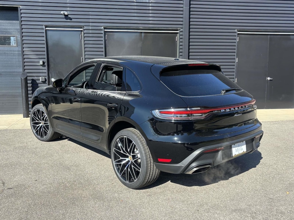 New 2026 Porsche Macan Base SUV