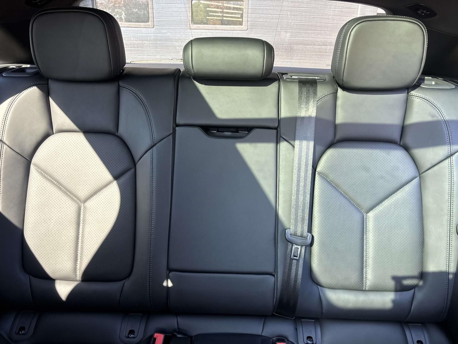 2026 Porsche Macan Base - Photo 32