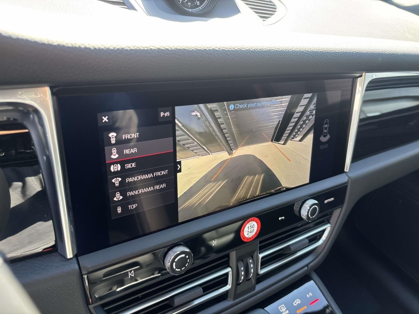 2026 Porsche Macan Base - Photo 30