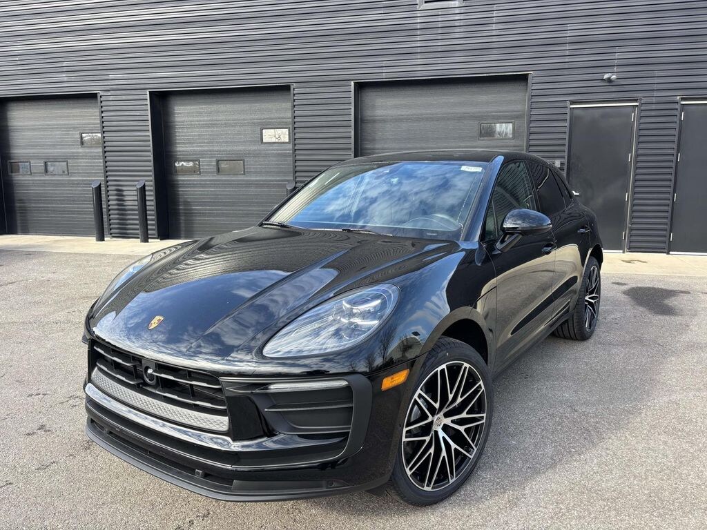 New 2026 Porsche Macan Base SUV