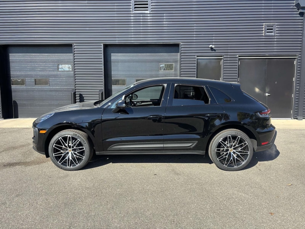 New 2026 Porsche Macan Base SUV