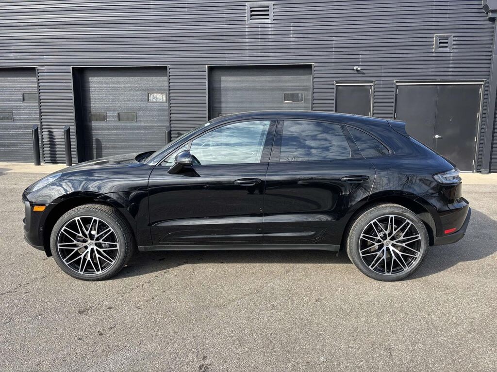 New 2026 Porsche Macan Base SUV