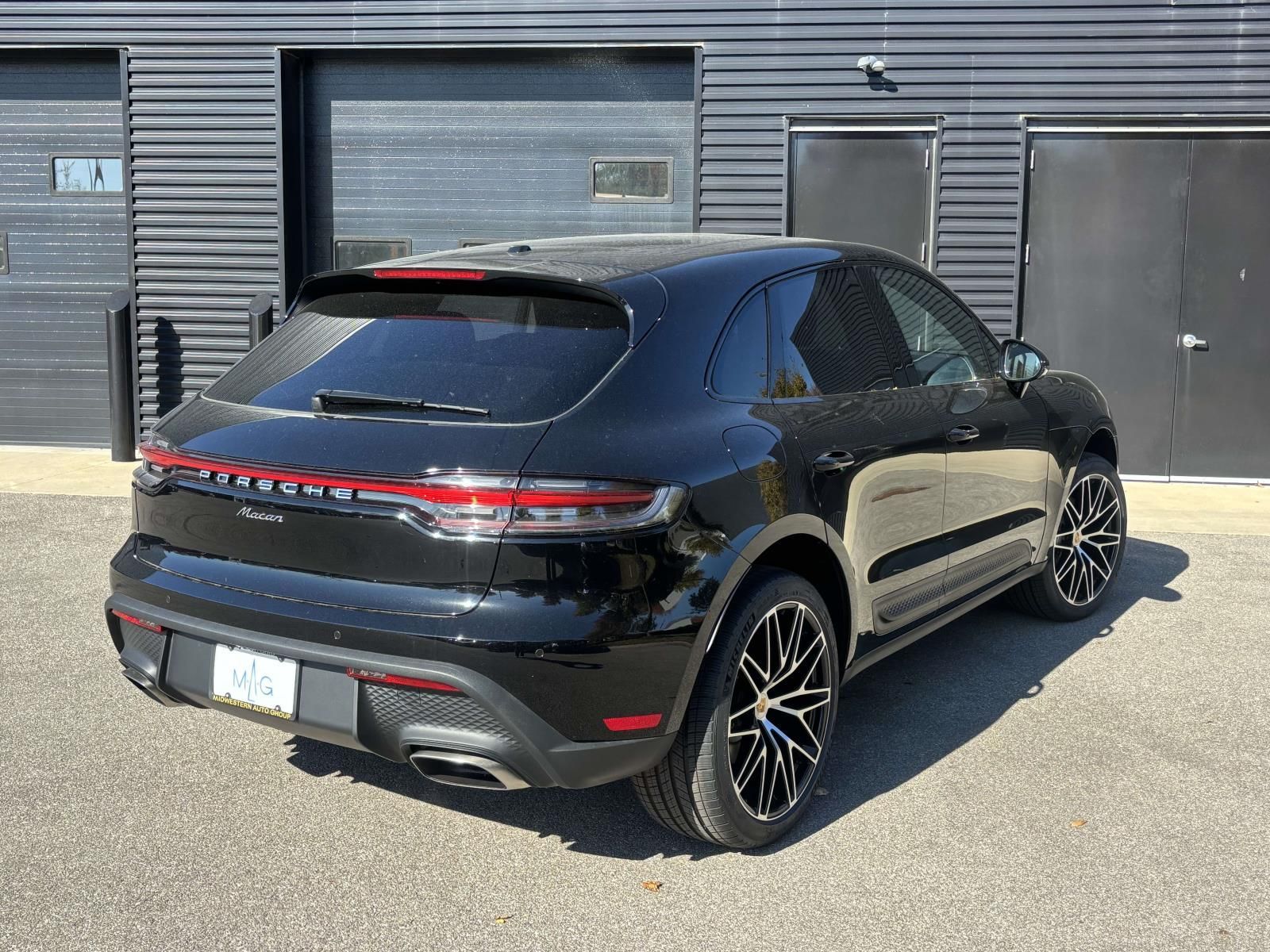2026 Porsche Macan Base - Photo 7