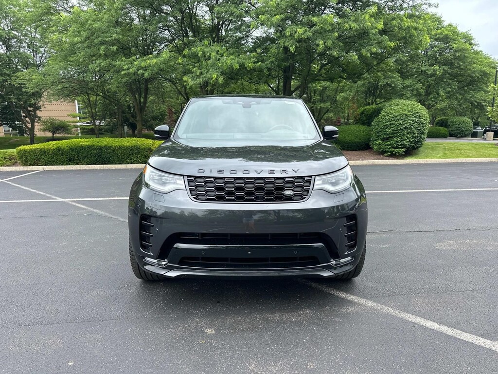 Used 2025 Land Rover Discovery Dynamic SE SUV