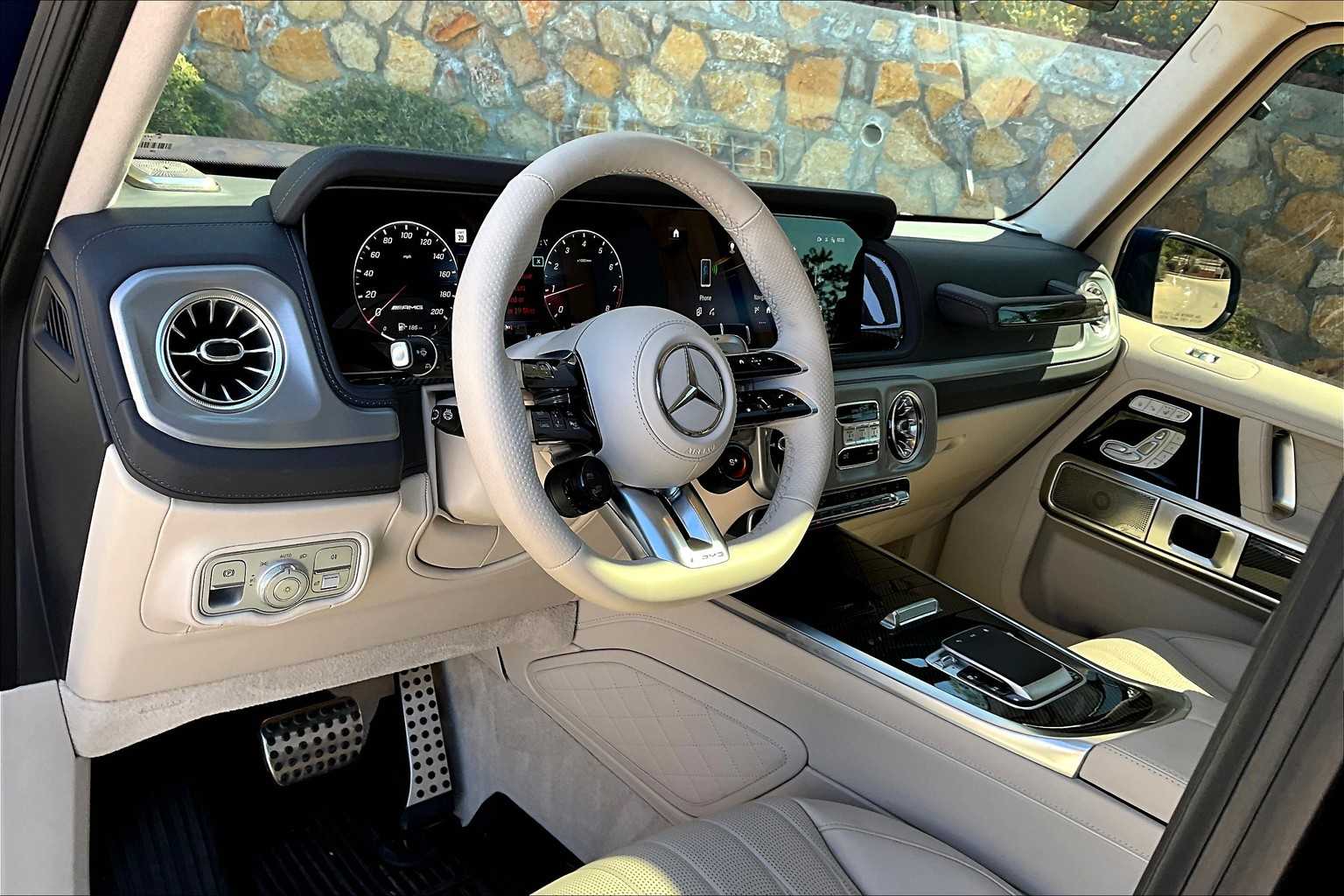 2025 Mercedes Benz G AMG 63 photo 3