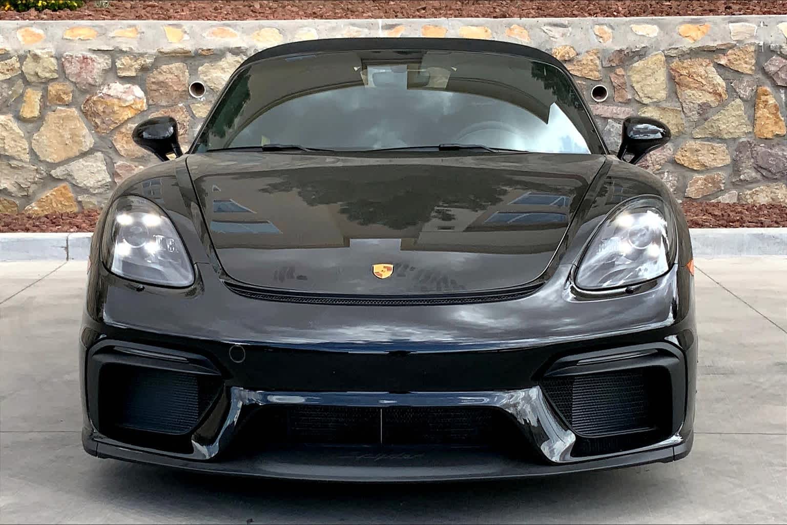 2022 Porsche Boxster Spyder photo 2