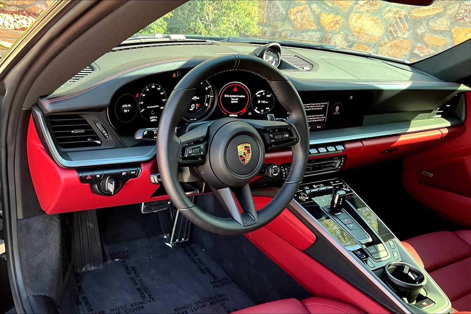 2024 Porsche 911 4S photo 3