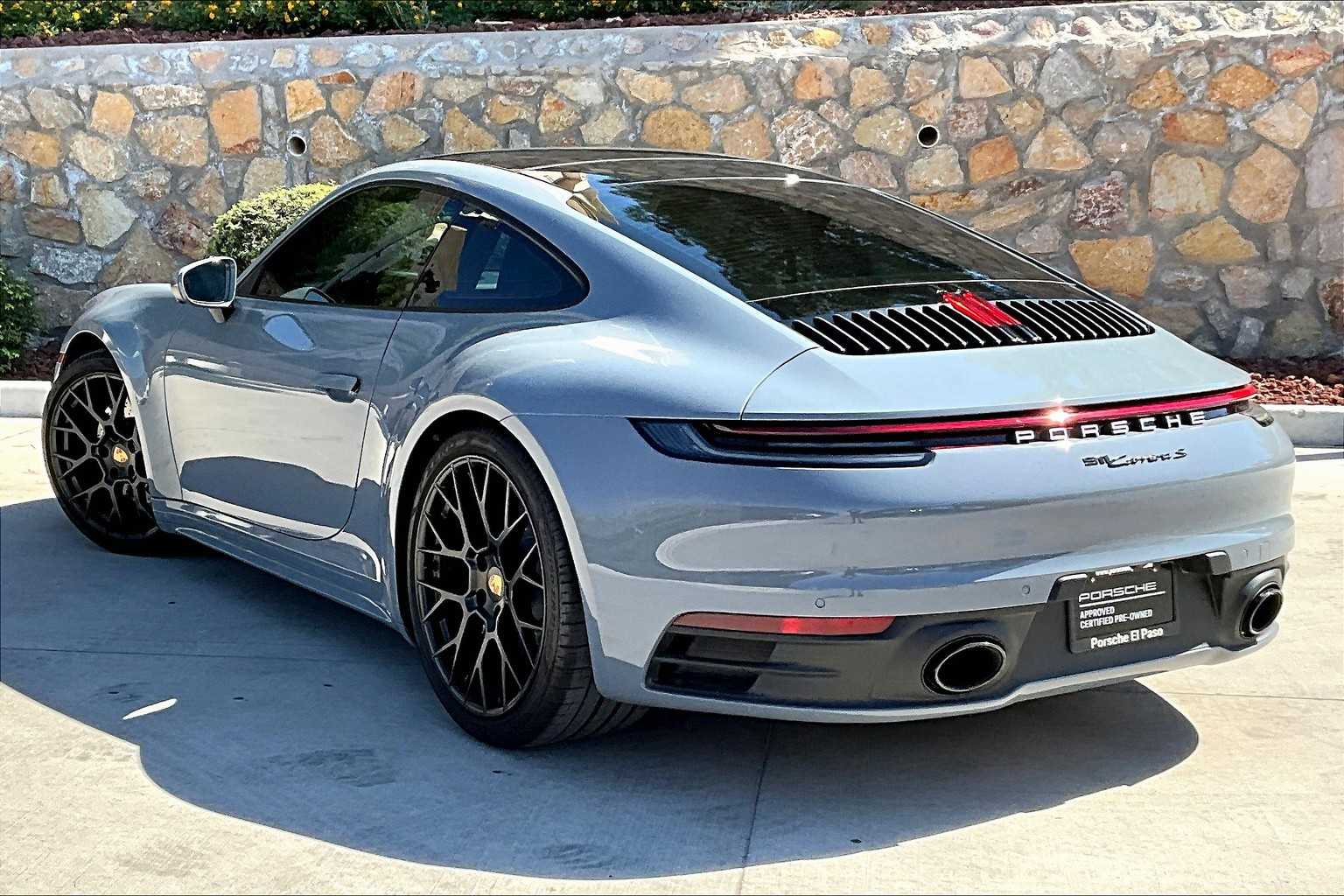 2024 Porsche 911 S photo 2