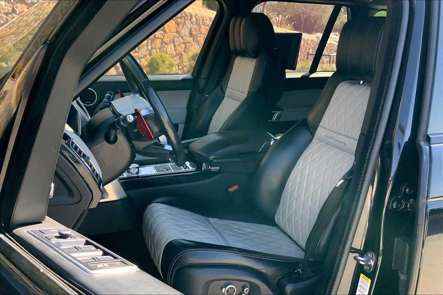 2017 Land Rover Range Rover SV Autobiography Dynamic photo 4