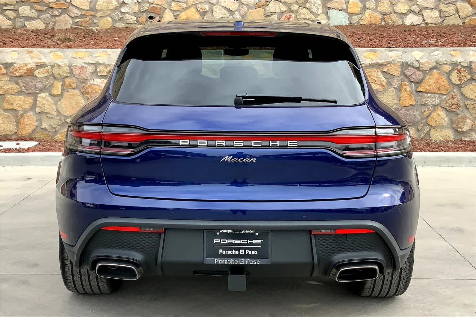 2024 Porsche Macan T photo 4